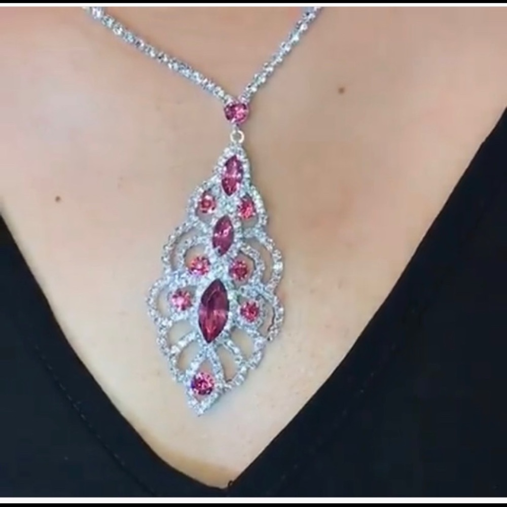 Crystal chain antique style pendant set